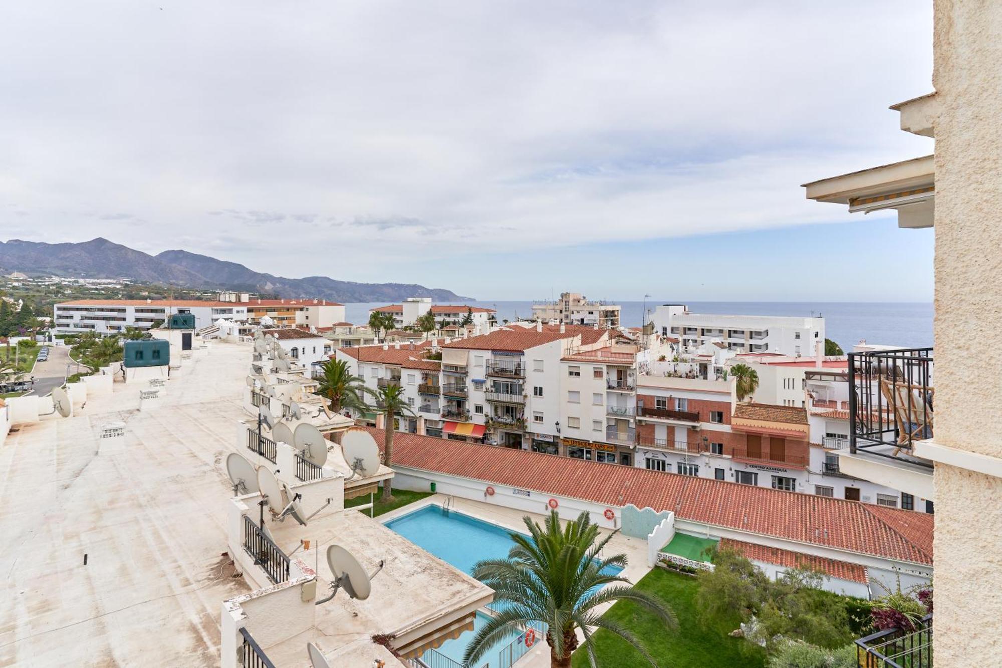 1 Bed Apartment With Sea View Nerja Eksteriør bilde