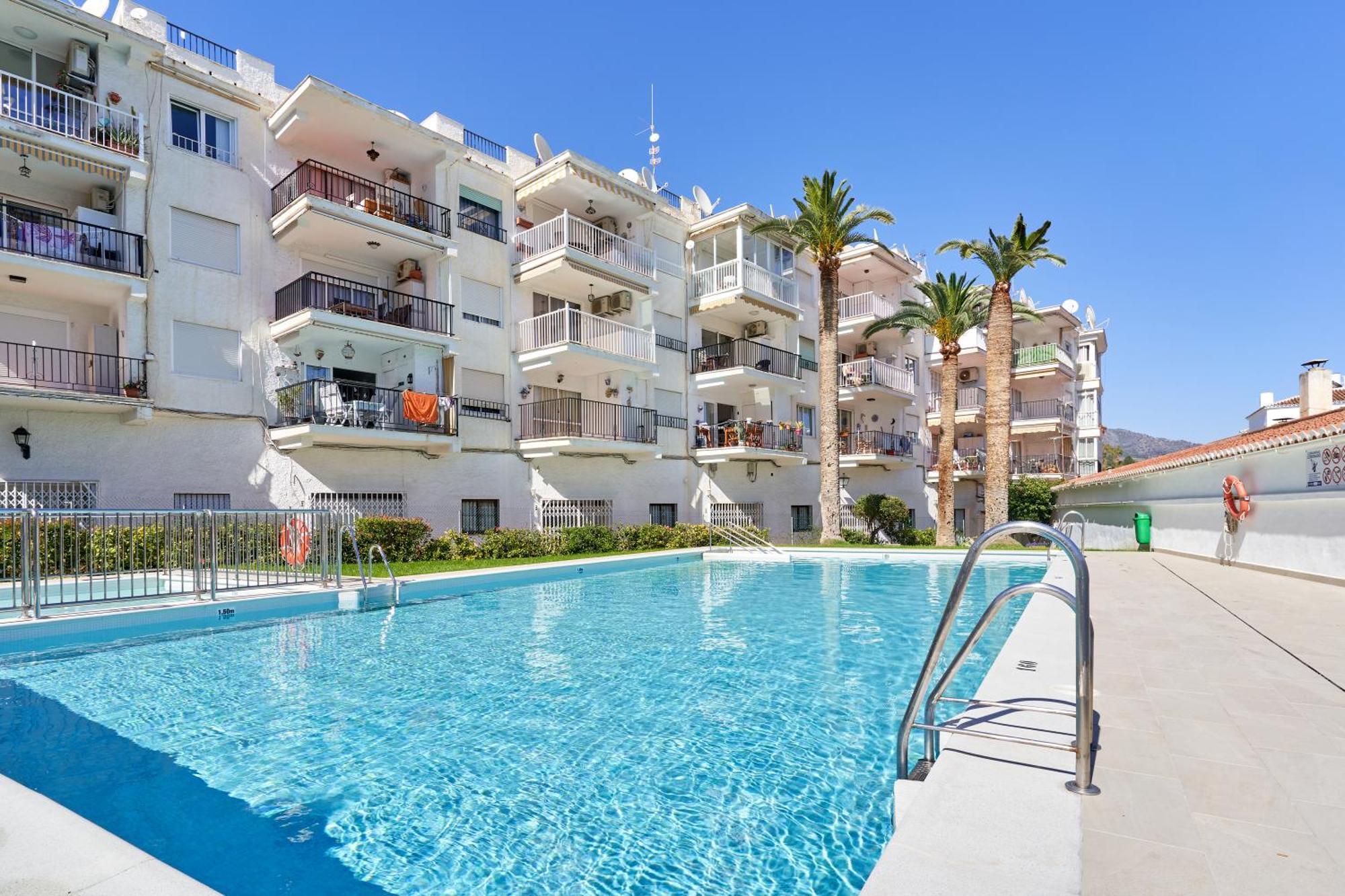 1 Bed Apartment With Sea View Nerja Eksteriør bilde