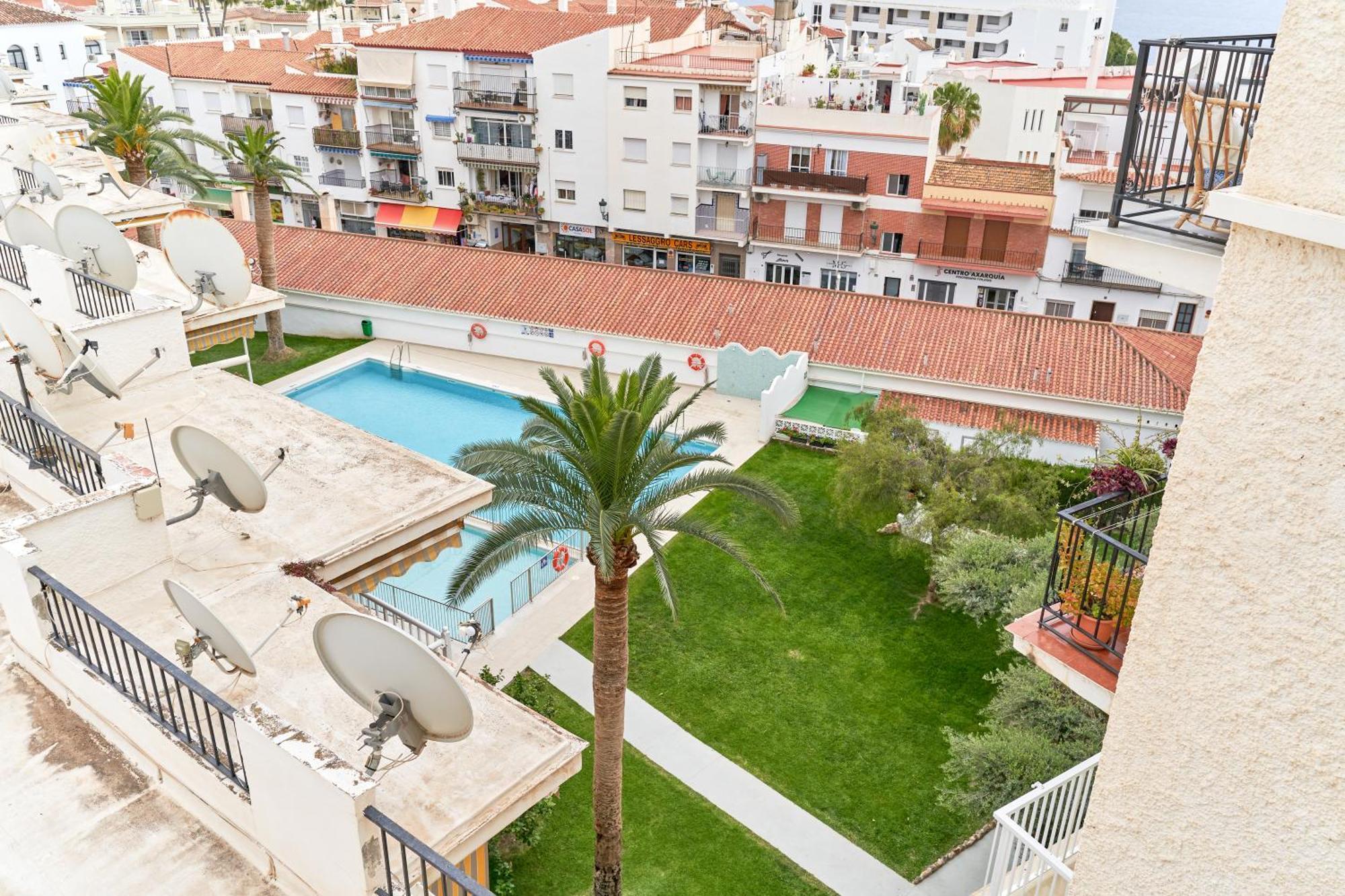1 Bed Apartment With Sea View Nerja Eksteriør bilde